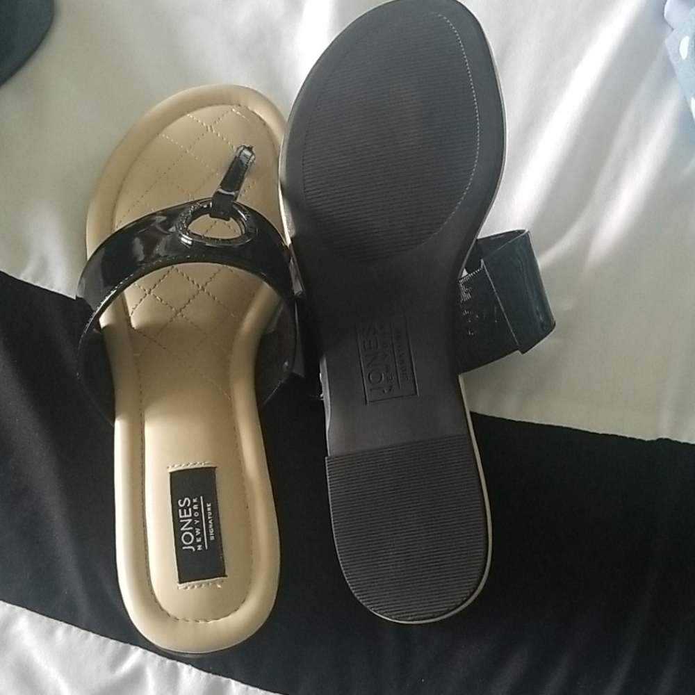 Sandals - Picture 2 of 3